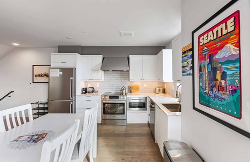 East Queen Anne House | The Futuristic Hoverboard Sweet Suite