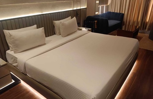 Udyog Vihar Hotel | The Galgotias Hotel
