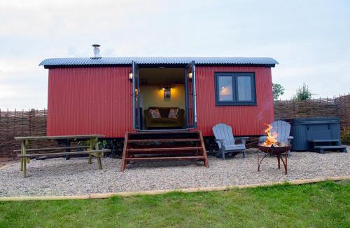 Kidwelly Ski Chalet | The Gambo Shepherd's Hut