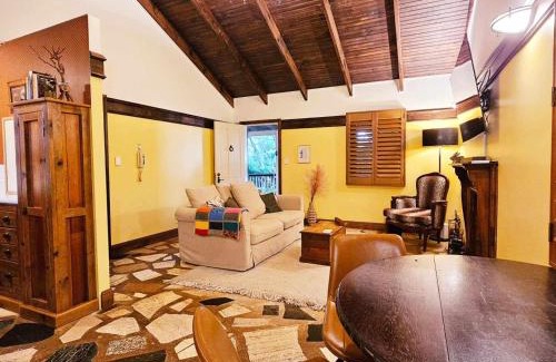 North Tamborine House | The Gamekeepers Spa Cottage in Tamborine Mountain