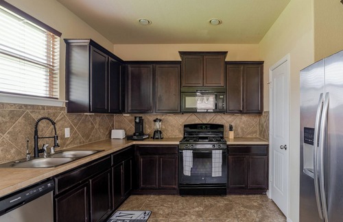 Northeast Houston House | The Gateway; Lovely 3-bedroom house with sleeping area in Houston