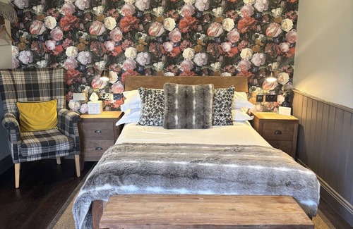 Toddington Hotel | The George Inn
