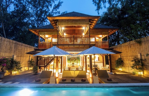 Gili Trawangan Villa | The Gili Beach Resort Villa.3, 4 BR Villa Gili Trawangan - 50m from The Beach