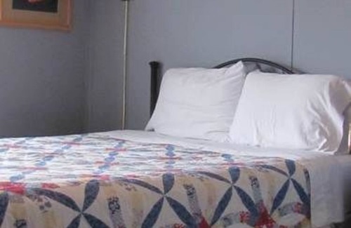 Rock Stream Bed & Breakfast | The Ginger Cat Bed & Breakfast