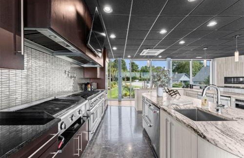 Terrell House | The Glass Mansion