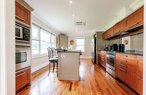 Golden Grove House | The Golden Grove Getaway/15 min to downtown Greenville
