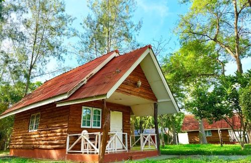 Suan Phueng Resort | The Golden View Resort สวนผึ้ง