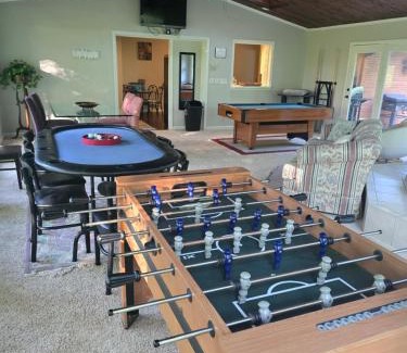 Vine Grove House | The Golf House