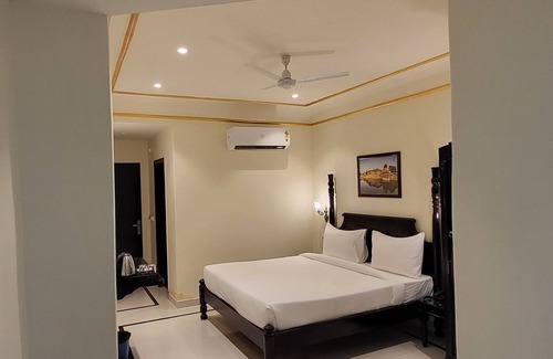 Bharatpur Hotel | The Grand Barso - A luxury heritage