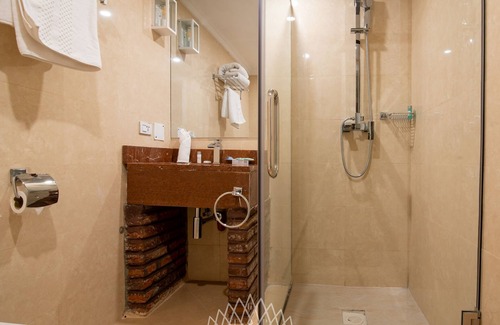 Kirkos Hotel | The Grand Palace Hotel