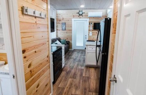 Cropwell Cabin | The Grande II · Tiny Home on Logan Martin Lake