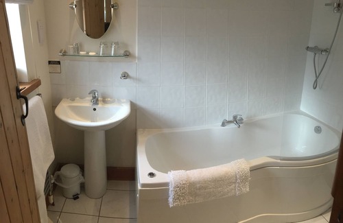 East Barkwith Bed & Breakfast | The Grange
