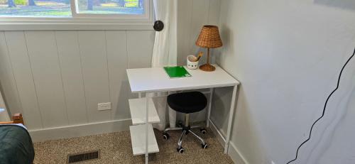 Trenton House | The Green House! Sleeps 12