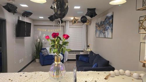 Hoover Apartment | The Groovy Blue