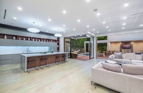 Greater Wilshire - Hancock Park House | The Grove 5 bedroom Villa