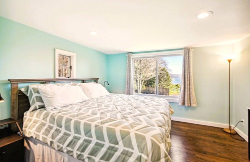 Preston Bed & Breakfast | The Guest Cottage At Amos Lake Winery