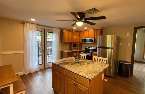 Bowers Cottage | The Guest Cottage at Dryville