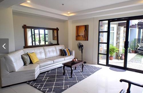 Laoag House | The Guest House Laoag