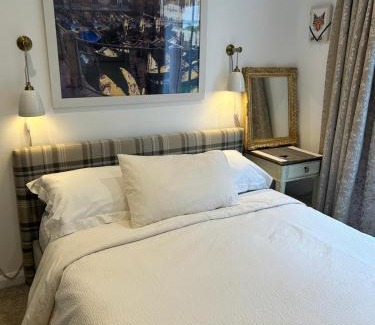 East Hoathly House | The Guest Suite, Buttsfield Lane.