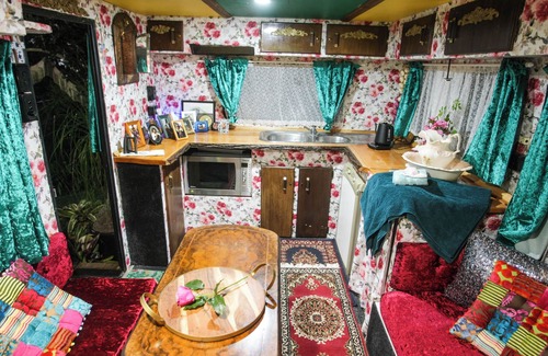 Harlaxton House | "the Gypsy Rose" - Glamping in a Gypsy Wagon