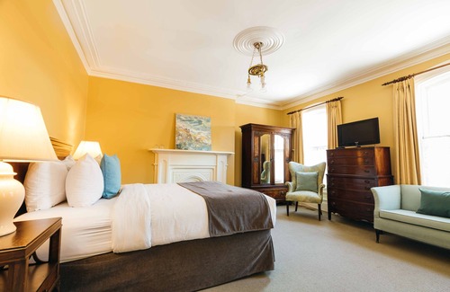 Downtown Halifax Hotel | The Halliburton
