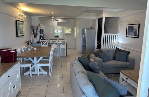 Brisbane Waterfront House | The Hamptons at Villa 43