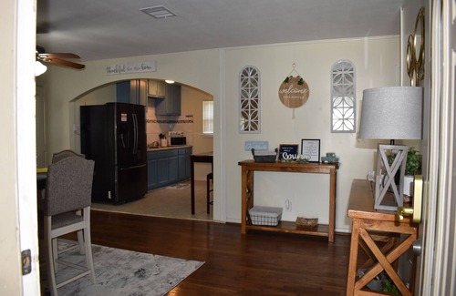 Mount Houston House | The Happy Hyde Away-Peaceful & Quite Cozy Home!