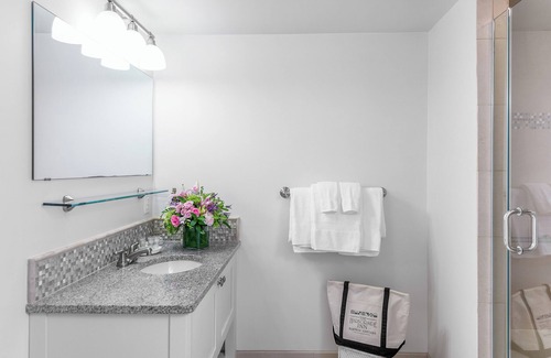 Edgartown Hotel | The Harborside Inn