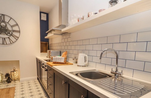 Church Minshull Cottage | THE HARE, romantic, luxury holiday cottage in Worleston