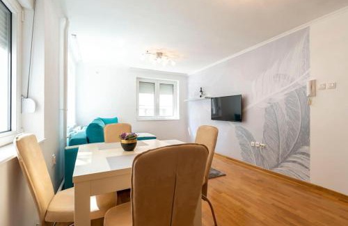 Vukov Spomenik Apartment | The Harmony Away from Home