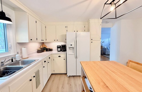 West Yarmouth House | The Haven · Charming Family Friendly Cape Cod Retreat 5 Min to Beach & More