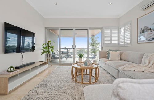 Halls Head House | The Haven on Blue Bay