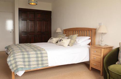 Llannefydd Bed & Breakfast | The Hawk & Buckle Inn