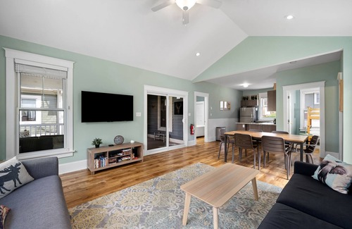 Cherry Valley House | The Hemlock - 1 Hollow