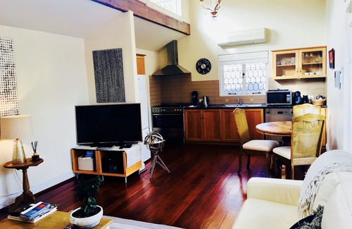 Fremantle House | The Heritage Luxe Coach House, Fremantle