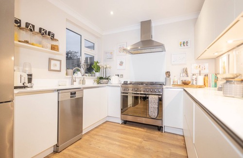 Mudeford House | 'The Hideaway' - a recently renovated house in Mudeford close to the beach and quay