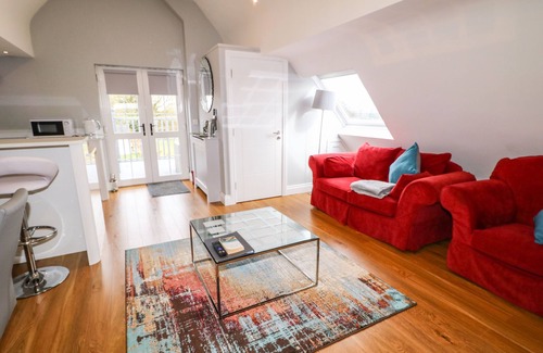Magherafelt Cottage | THE HIDEAWAY, character holiday cottage, with hot tub in Moneymore
