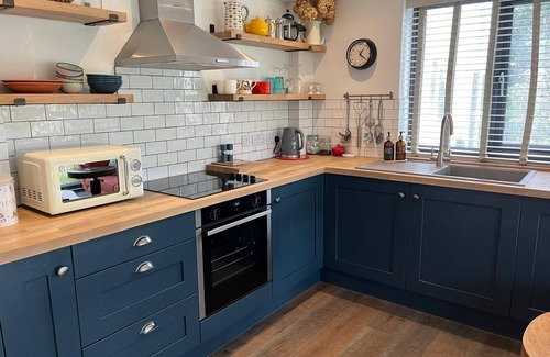 St Teath Apartment | The Hideaway, Stylish, serene space in pretty Cornish village.