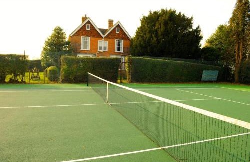 Rye House | The Highlands - Iden nr Rye - Tennis Court