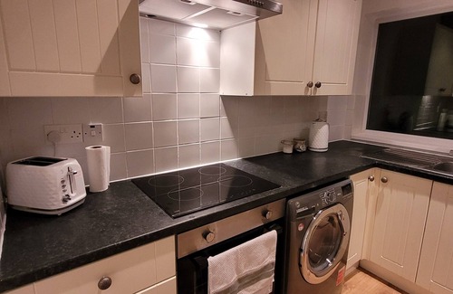 King's Norton Apartment | The Hillside - Cosy 2 Bedroom Apartment King's Norton Birmingham