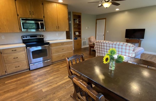 Dayton Apartment | The Hinton House: Quaint 1 BD in the country!