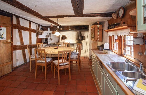 Buhlingen House | The historic Vogtshof - romantic garden, listed building