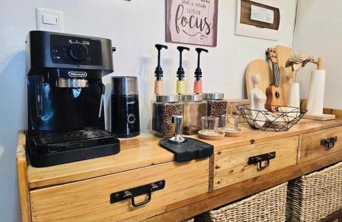 Taytay Apartment | The Hive Cozy 1-BR Retreat