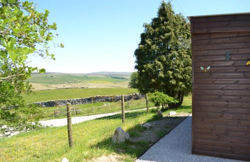 Horton in Ribblesdale Cabin | The Hive Lodge Cabin at Ashes Farm, near Settle