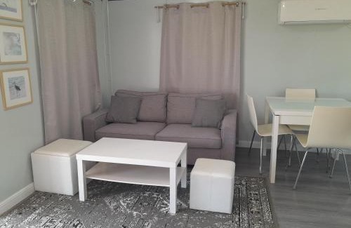 Lightning Ridge Apartment | The Holiday Hut
