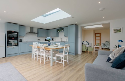 Chaldon Herring House | The Hollies Chaldon Herring Sleeps 5 +1 & baby