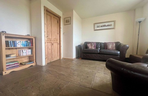 Peak District National Park Cottage | The Holmes Barn - Sleeps 16 - Pet friendly