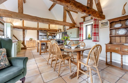 Cosford House | The Holt Barn - Three Bedroom House, Sleeps 6
