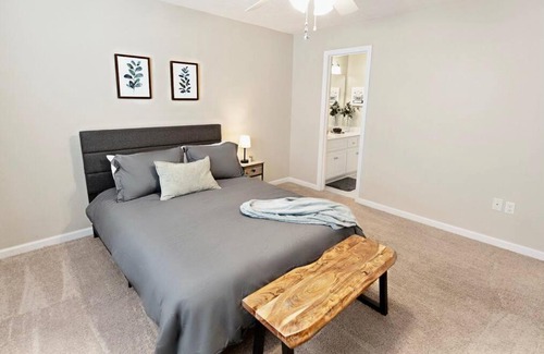 Martinez Apartment | The Home Place & Prime Location Near I-20