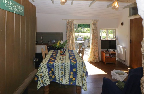 Newton Abbot Cabin | THE HOMESTEAD, romantic, character holiday cottage in Poundsgate
